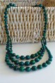 Colar com pedras verdes